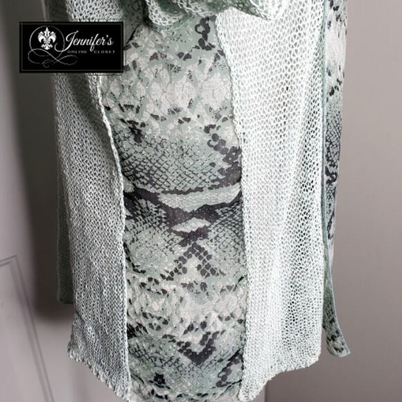 3/$25 Anthropologie Curio NY Mint Green Snakeskin Open Weave Knit Cardigan Med. - Picture 4 of 8